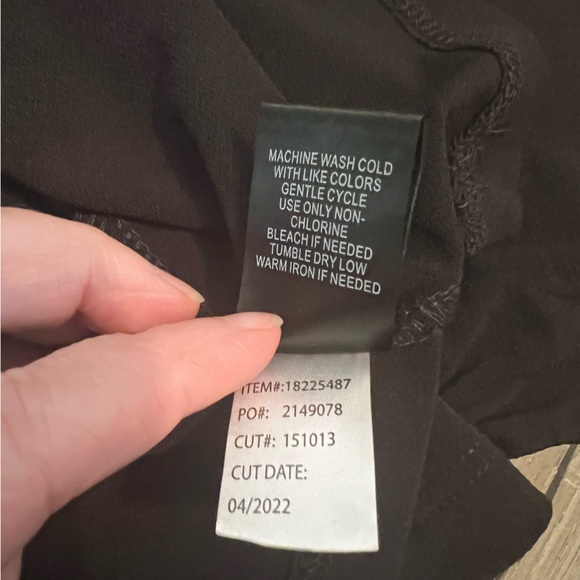 Torrid Studio Crepe Jersey Mock Neck Lace Pieced Keyhole Top Size 4 Black - Picture 12 of 12